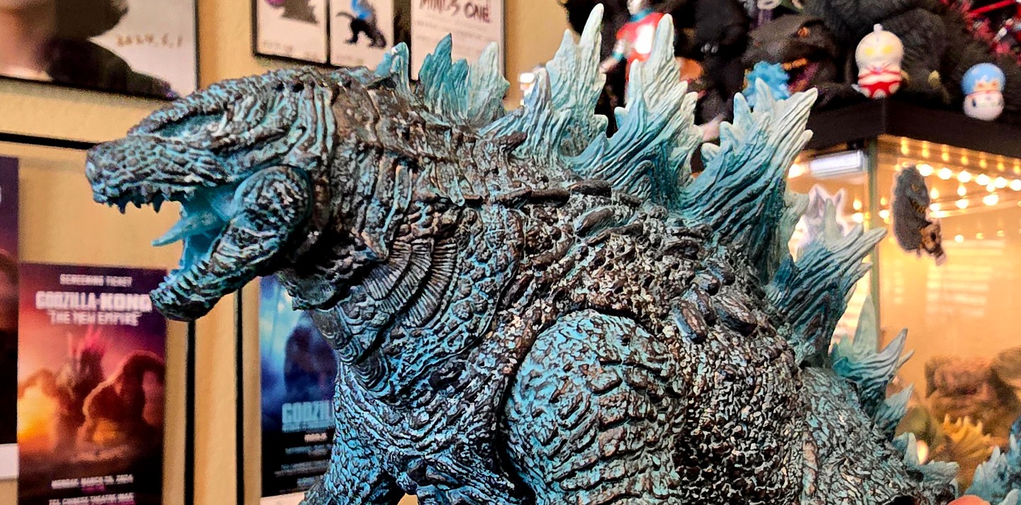 Reyes Reviews Toys: Hiya Exquisite Basic “Energized Godzilla”