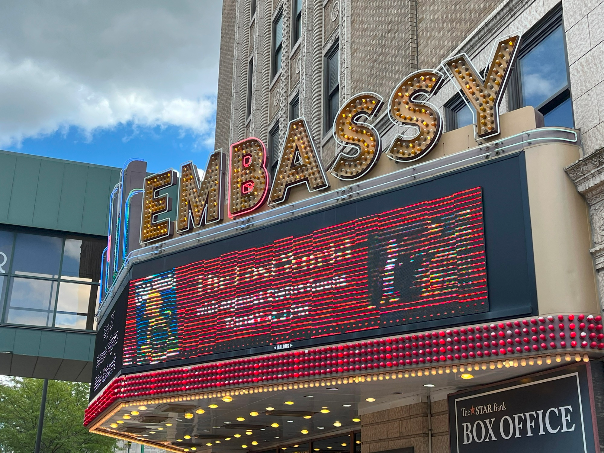 Dinosaurs at the Embassy Theatre: The Lost World (1925) Live in Concert